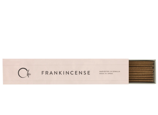 Chie_Incense_Frankincense_vonne_tycinky3