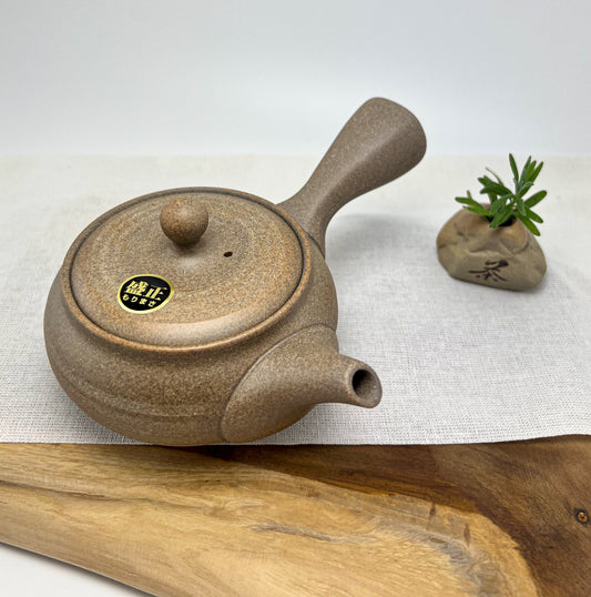 Tokoname Kyusu konvička 260 ml v akci – příprava japonského zeleného čaje